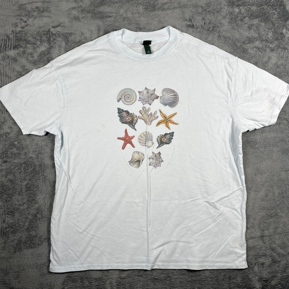 Wild Fable T Shirt Womens XS White Starfish Coral Assorted Seashells Graphic